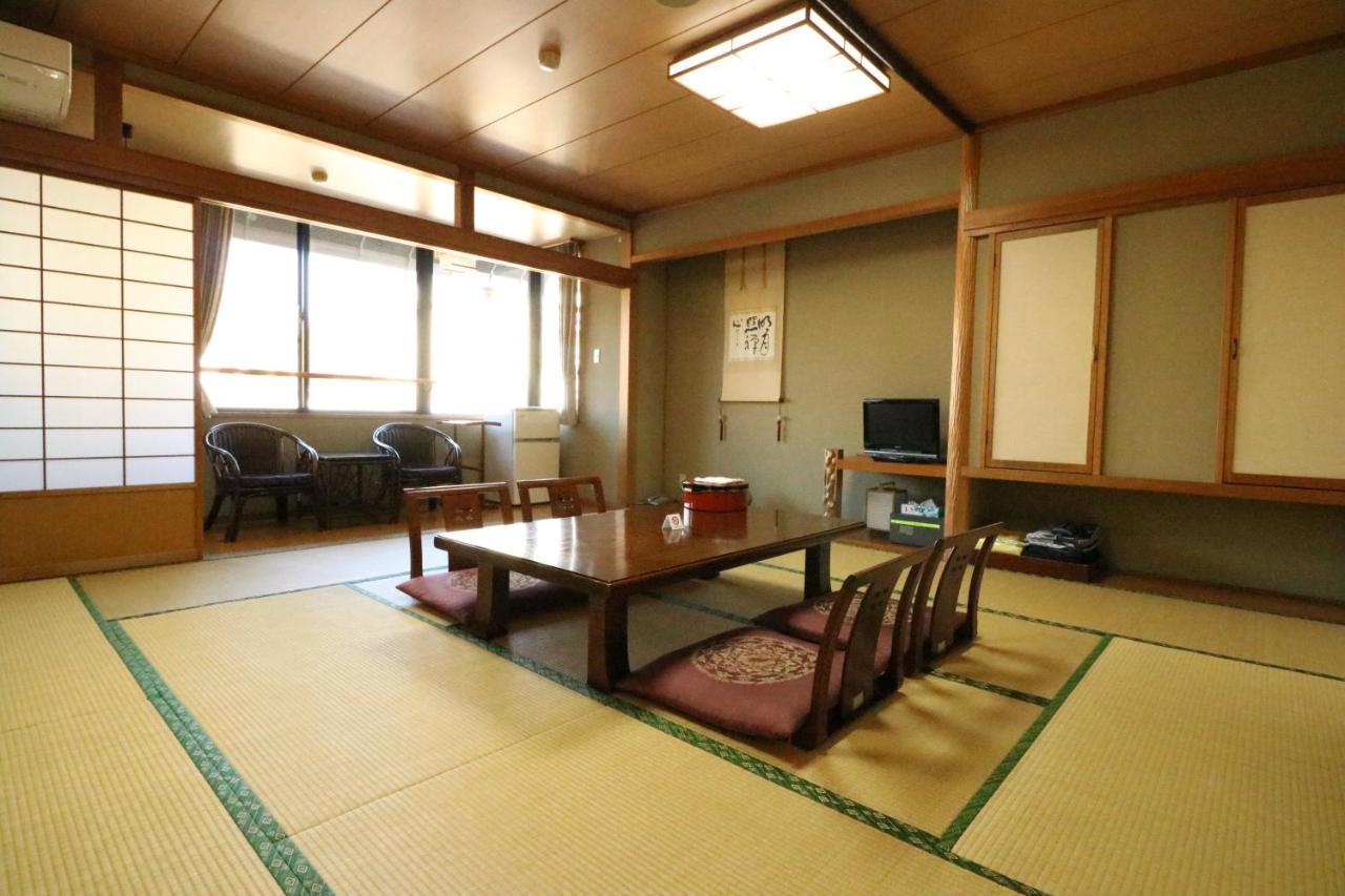 Wakamizusou Hotel Fujikawaguchiko Exterior foto